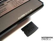 A 5-in-1 card reader sits on the front side.