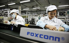 Foxconn is developing Wireless Charging moduls for next years iPhone. (Image: Geek.com)
