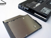 Another interesting feature is the changeable slot, which can either be filled with an optical drive or an additonal battery. Another interesting feature is the changeable slot, which can either be filled with an optical drive or an additonal battery.