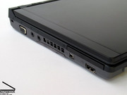 The interface equippment of the Lifebook P7230 is rather modest. The interface equippment of the Lifebook P7230 is rather modest.