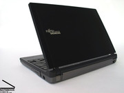 Fujitsu-Siemens follows with the Lifebook P7230 the classic business standard: Fujitsu-Siemens follows with the Lifebook P7230 the classic business standard: