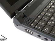 Even with standard batteries the P7230 manages impressive lifetimes, and it offers the option for an additional battery. Even with standard batteries the P7230 manages impressive lifetimes, and it offers the option for an additional battery.