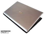 A delicate texture adorns the display lid. A delicate texture adorns the display lid.