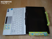 The notebook's lid can be opened to a full 180° The notebook's lid can be opened to a full 180°