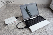 Connected over a special PCI-E port, the Amilo notebook can run up to 4 screens with the Graphic Booster.