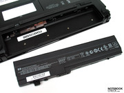 The small 29 Wh battery grants only a limited runtime. The small 29 Wh battery grants only a limited runtime.