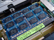 Two modules with 2,048 MB each provide 4 GB of DDR3 RAM in total