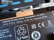 The big eight cell lithium ion battery has 63 Wh and provides very good runtimes