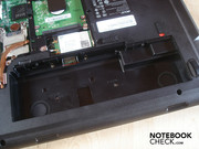 Also the battery finds its place in the case floor Also the battery finds its place in the case floor