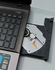 The DVD burner reads and writes to any type of DVD / CD The DVD burner reads and writes to any type of DVD / CD