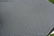 The special webbing on the padded underside minimizes sweating. The special webbing on the padded underside minimizes sweating.