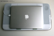 On smaller notebooks, the Lapdesk seems very weighty. On smaller notebooks, the Lapdesk seems very weighty.
