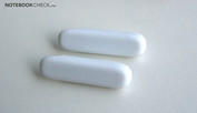 The rubber feet can be set in 2 positions, for small and large notebooks. The rubber feet can be set in 2 positions, for small and large notebooks.