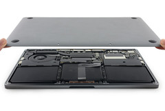  While the new MacBook Pro has a more power-efficient screen, it can&#039;t offset the reduction in battery size. (Source: iFixit)