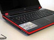MSI solves this in the form of an appropriately discreet red strip running around the base unit, definitely facilitating a certain dynamic. MSI solves this in the form of an appropriately discreet red strip running around the base unit, definitely facilitating a certain dynamic.
