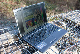The MSI CX61-i572M outdoors.