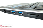 The right side has two USB 3.0 ports. The right side has two USB 3.0 ports.