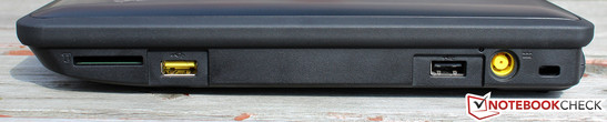 Right side: cardreader, Powered USB 2.0, USB 2.0, Power outlet, Kensington Lock Right side: cardreader, Powered USB 2.0, USB 2.0, Power outlet, Kensington Lock