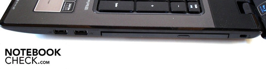 Right: 2 USB 2.0, optical drive, Kensington lock Right: 2 USB 2.0, optical drive, Kensington lock