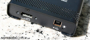 USB, DisplayPort in and status LED
