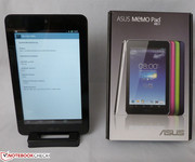 The box of the Memo Pad HD 7 is simple and compact.