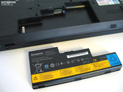 Because Lenovo equips the W700 with a particularly high capacity, rather reasonable battery runtimes could be reached.