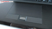 Between the touchpad keys one finds a fingerprint scanner. Between the touchpad keys one finds a fingerprint scanner.