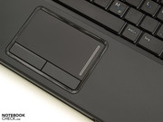 The touchpad works precisely and also supports multi-touch gestures.