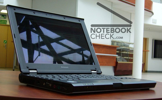 Lenovo 3000 V100 Lenovo 3000 V100