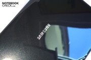 All surfaces have metallic particles. All surfaces have metallic particles.