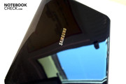 The lid has a high-gloss coating. The lid has a high-gloss coating.