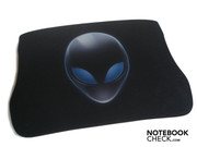 The typical Alien head is also flaunted on the high-end mouse pad