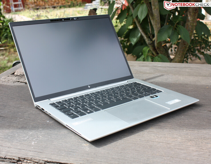 HP EliteBook 845 G9 - packing a lot inside