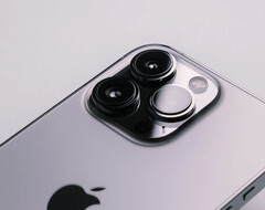 Apple is expected to introduce native 48 MP cameras later this year in the iPhone 14 Pro series. (Image source: Howard Bouchevereau)