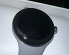 The Pixel Watch has a much thicker bezel than marketing renders suggest. (Image source: u/Suckmyn00dle)