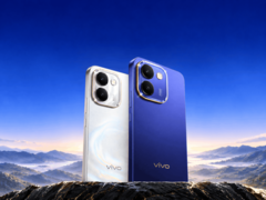 Vivo Y600 smartphones in white and blue