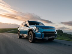 The Kia EV9 SUV will be available to pre-order in the US from October 16th. (Image source: Kia)