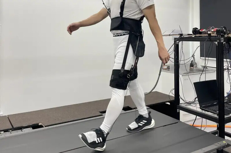 The wearable robot works by aiding fine movements in three dimensions. (Source: Park et al)