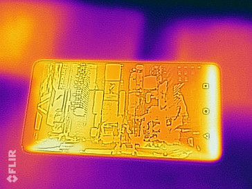 Thermal imaging photo of the front of the device under load