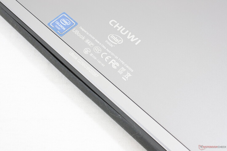 Large gap in the rubber seal prevents the keyboard pins from maintaining a reliable physical connection to the tablet