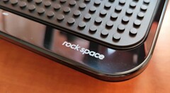 Rockspace AC2100 wireless router close-up (Source: Own)
