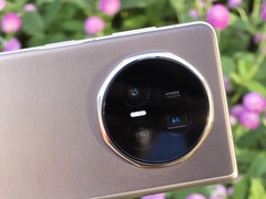 Honor will use the Magic V5 to showcase a new 70 mm telephoto camera. (Image source: fenibook)