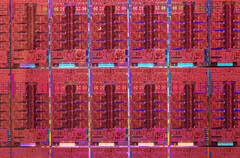 Intel Alder Lake features distinct performance and efficiency cores. (Image Source: Intel)