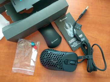 Sharkoon Light² 200 ultra light gaming mouse - What's inside the box