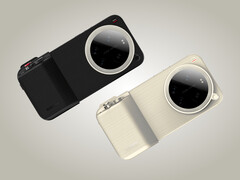 An alleged look at the Xiaomi 17 Ultra and its Photography Kit in two colours. (Image source: via Kacper Skrzypek - edited)