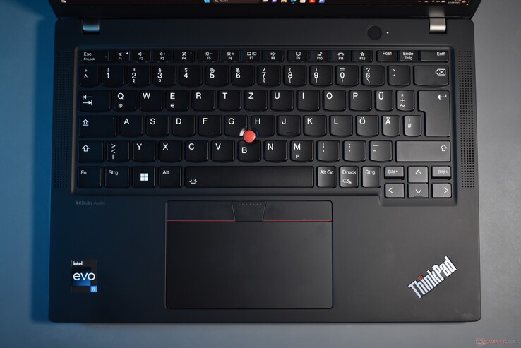 ThinkPad X13 Gen 4: keyboard area