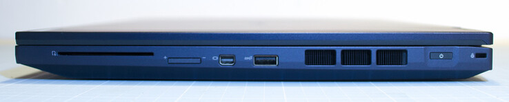 Smartcard reader; DisplayPort; USB Type-A 3.1 Gen 2; Kensington security slot