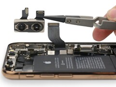 Independent repair shops will soon be able to offer official iPhone replacement parts. (Image source: iFixit)