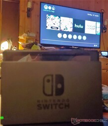 The Nintendo Switch dock works perfectly with the HYPER MIRROR transmitter.