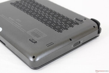 smooth metal chassis is made of similar materials as the Win 3